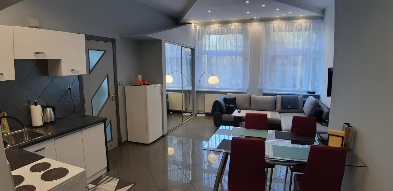 Pogodny Apartament Kudowa-Zdrój Buitenkant foto